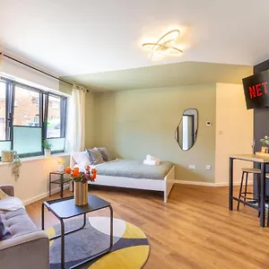 Stylish Retreat Apartment
